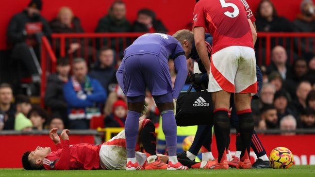 Se confirmó el peor diagnóstico: Lisandro Martínez sufrió una rotura de ligamento cruzado