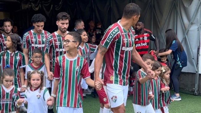 Erick Pulgar fue titular en el empate de Flamengo ante Fluminense por el Carioca