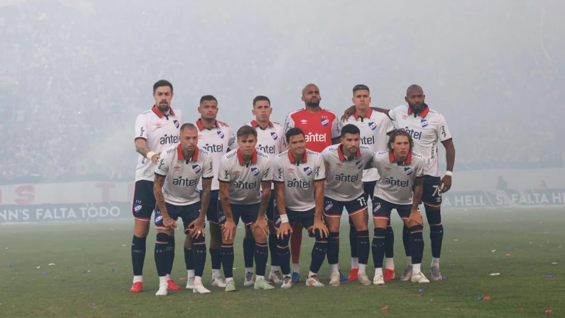 Nacional de Eduardo Vargas recibe a Peñarol por la liga uruguaya