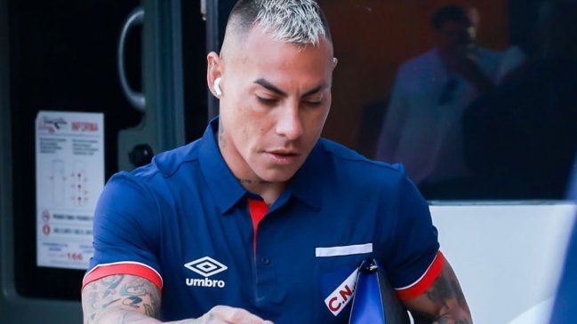 Eduardo Vargas debutó en el empate de Nacional ante Peñarol