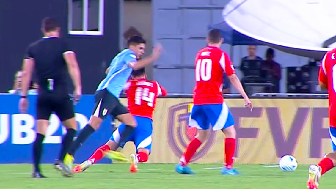 [VIDEO] El polémico penal que La Roja reclamó ante Uruguay en el hexagonal del Sudamericano sub 20