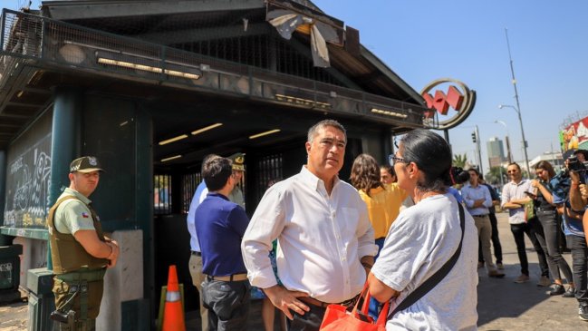Alcaldía y Delegación Presidencial inspeccionaron Paseo Puente Cal y Canto en Santiago