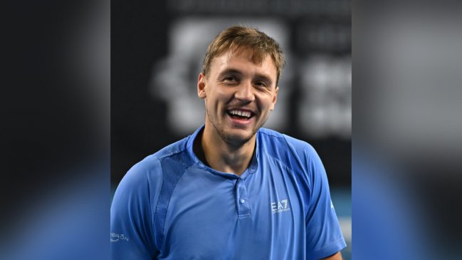 Hamad Medjedovic sorprendió a Daniil Medvedev y se metió a la final del ATP de Marsella