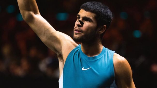 Carlos Alcaraz se impuso a Marin Cilic y clasificó a octavos de final en el ATP de Doha