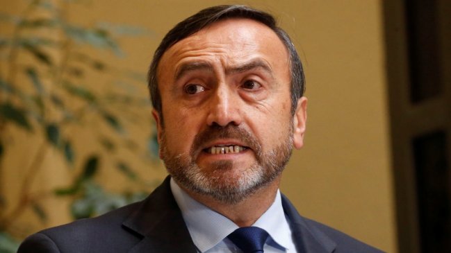 Diputado Francisco Pulgar va preso, acusado de violar a una menor de edad