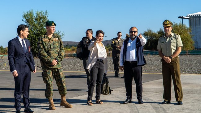 Ministra Tohá visitó posta destruida en el incendio forestal de Santa Juana hace dos años