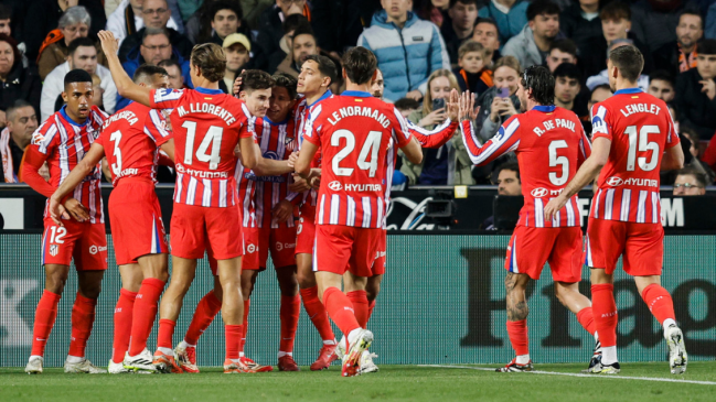 Julián Alvarez lideró victoria que dejó a Atlético de Madrid como puntero de la liga española