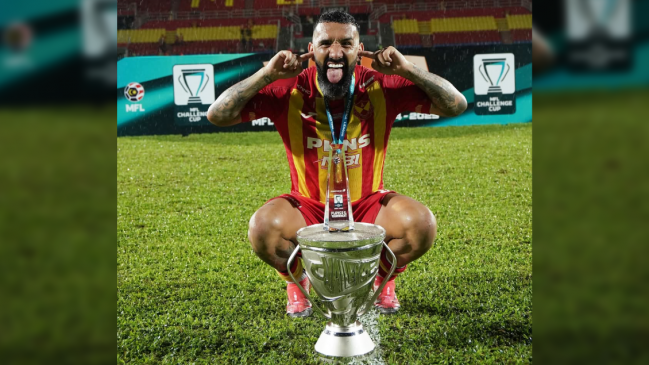 Ronnie Fernández se coronó campeón, goleador y mejor jugador en Malasia