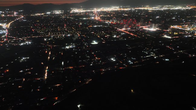 Experto detalla todo lo que falló para generar el extenso megacorte de electricidad en todo Chile
