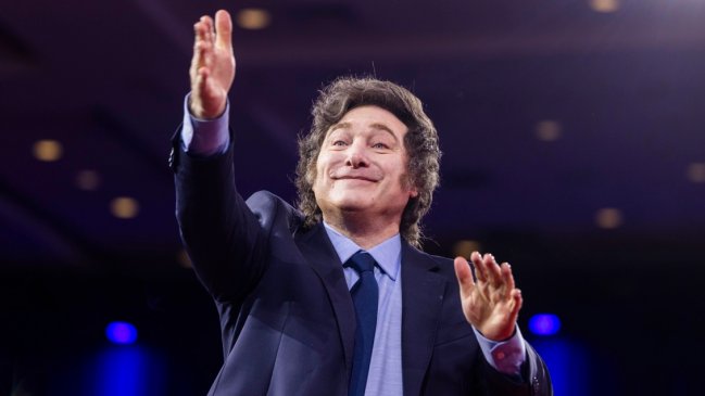 En Argentina llueven críticas contra Javier Milei por cambiar su posición sobre Ucrania