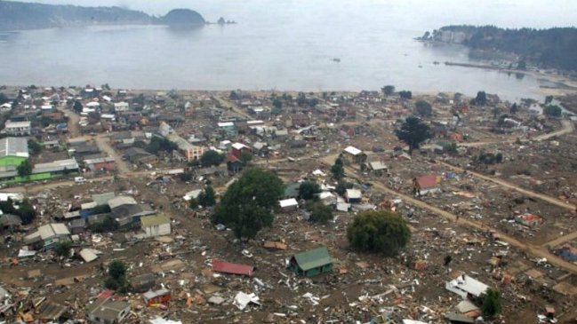 Levantemos Chile a 15 años del 27-F: Un pendiente urgente es reducir la burocracia