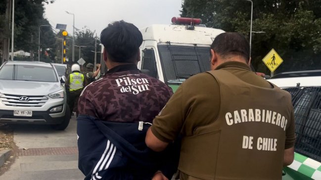 Carabineros recuperó camión robado y detuvo a tres sujetos en La Pintana