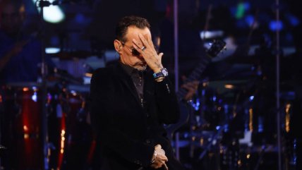   Marc Anthony recibió botellazo en pleno concierto en Medellín 