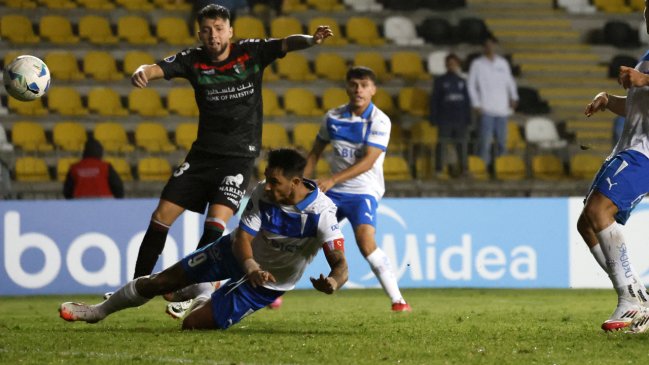 [VIDEO] Zampedri anotó su primer gol como chileno y la UC lo igualó ante Palestino en la Sudamericana
