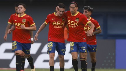   La intensa arenga de Pablo Aránguiz antes del partido entre U. Española y Everton 