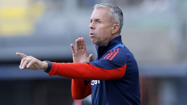 Alvarez pidió buen comportamiento a los hinchas para tener 