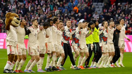   Un doblete de Sané permitió a Bayern Múnich seguir firme en la cima de la Bundesliga 