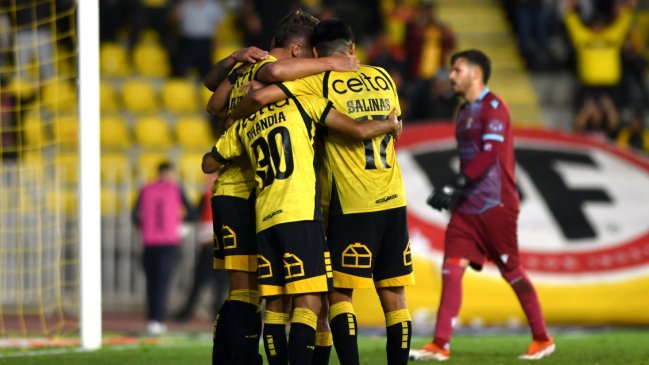 Resumen: Coquimbo es líder, la UC ganó y Colo Colo y la U enredaron puntos