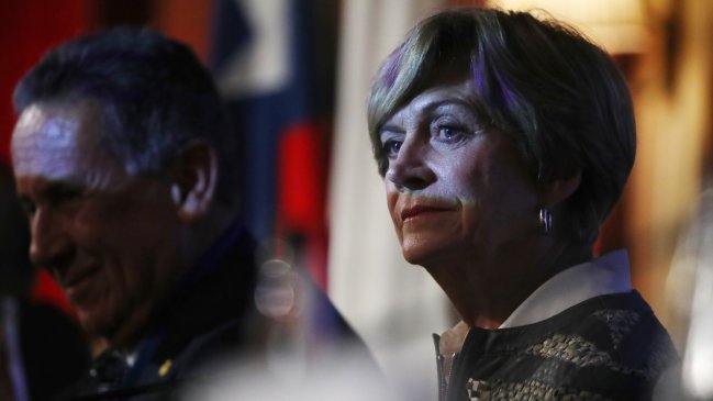 Matthei: Migrantes irregulares llegan porque 