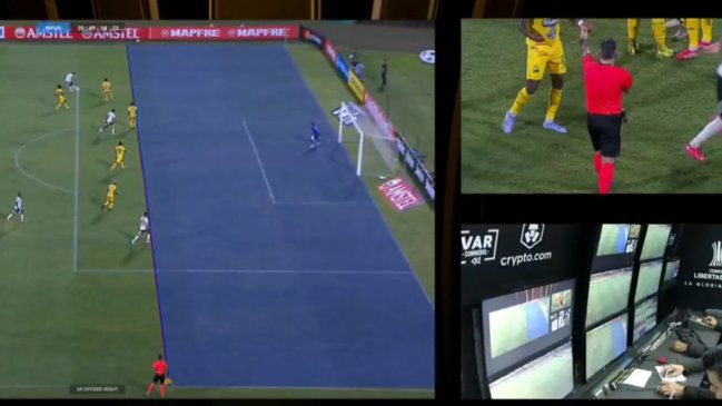 [VIDEO] Con revisión de VAR: El gol de Isla que ilusiona a Colo Colo ante Bucaramanga