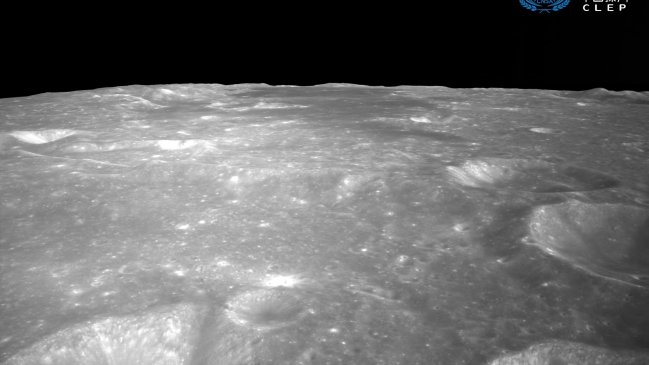 China inaugura exposición histórica de muestras lunares en Beijing