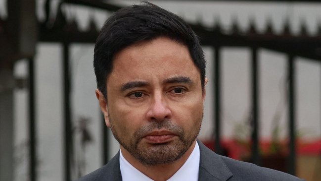 UDI rechaza ultimátum de Carter: Las primarias son con los que realmente marcan