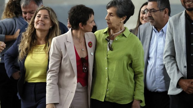 Encabezadas por Isabel Allende: figuras del PS apoyan candidatura de Tohá