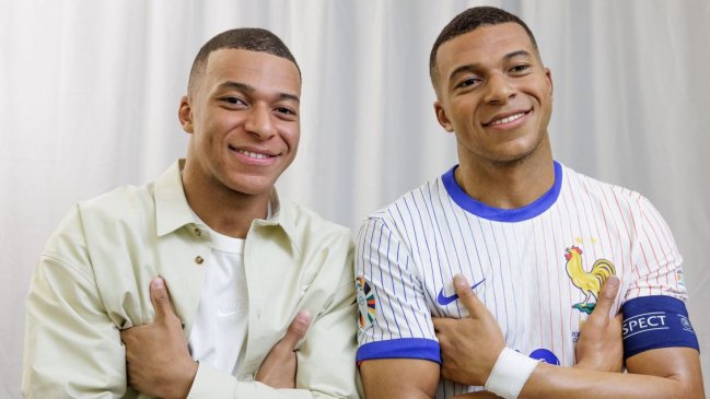 La figura de cera de Mbappé se exhibió al público en Londres