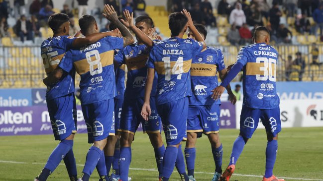 Everton venció a La Calera y sigue en la pelea por avanzar en la Copa Chile