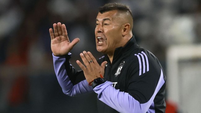 Almirón dijo que S. Wanderers hizo mucho tiempo: El árbitro tiene que agilizar