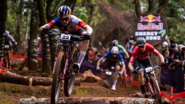 Martín Vidaurre brilló en la UCI MTB Series y se subió al podio de la primera fecha