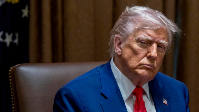 Partido Demócrata acusa a Trump de manipular los mercados con su tregua arancelaria