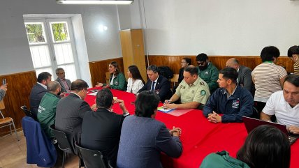   Ministro Cordero visitó El Monte tras sospechoso incendio de bienes municipales 