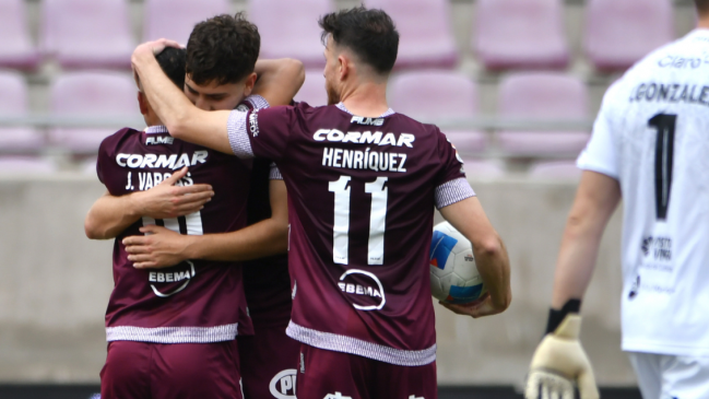 Deportes La Serena remontó ante Everton y tomó un impulso en la Liga de Primera