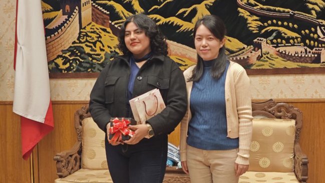 Estudiante del Instituto Confucio ST es premiada en concurso nacional de cosplay de cultura china​