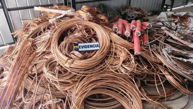Antofagasta: PDI recuperó millonario cargamento de cables robados
