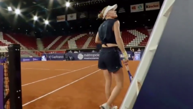 [VIDEO] Jugadora de tenis se quejó del mal olor de su rival