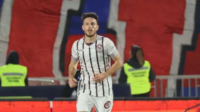 Henríquez y su gol a la U: Marcar contra tu exequipo siempre choca en los sentimientos