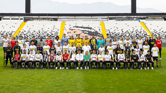 [VIDEO] La trastienda de la fotografía que se tomaron los planteles de Colo Colo en el Centenario