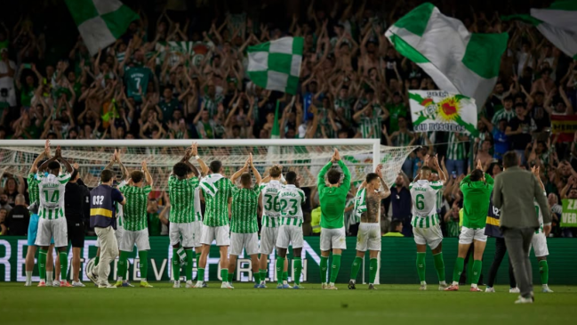 ¿Cuándo y dónde ver el duelo de ida entre Real Betis de Pellegrini y Fiorentina en la Conference League?