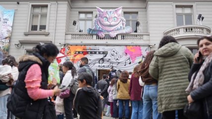   Más de 10 mil personas asistieron en primera jornada del Festival Penguin Providencia 