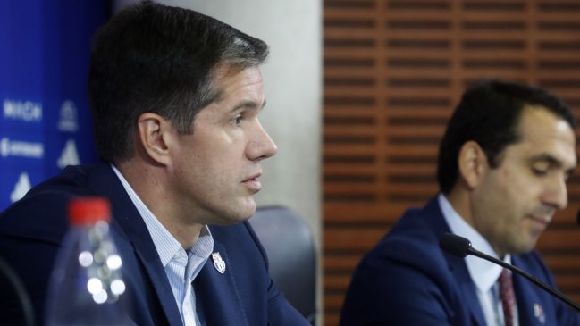 En votación dividida: Michael Clark se mantuvo como presidente de Azul Azul