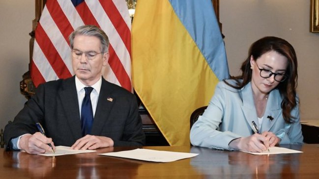 Washington y Kiev firmaron acuerdo para la explotación conjunta de minerales ucranianos