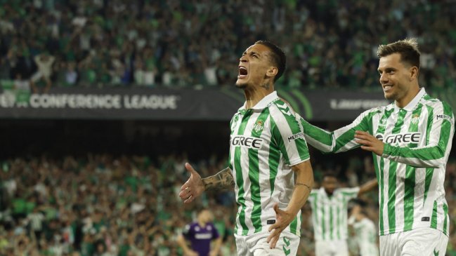 Betis de Pellegrini batió a Fiorentina y se ilusiona con la final de la Conference League