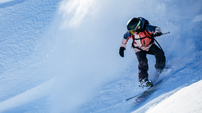 Histórica clasificación: Isidora Assler llevará al snowboard chileno al Mundial FIS de Freeride 2026