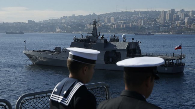 Valparaíso: Funcionario naval fue detenido por conducir una micro drogado