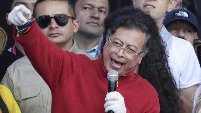 Petro se operó para extirpar 