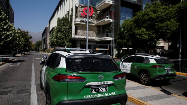 Falso aviso de bomba obligó a evacuar el Mall Plaza Egaña