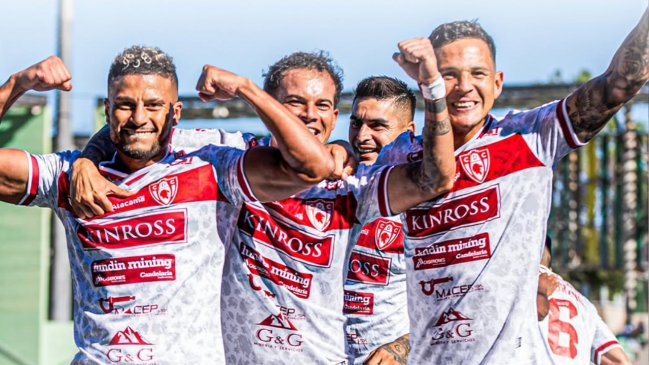 Deportes Copiapó se mantuvo como escolta y estiró la crisis de Temuco en el Ascenso