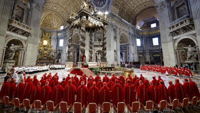 Todos los cardenales que participarán en el cónclave están en Roma